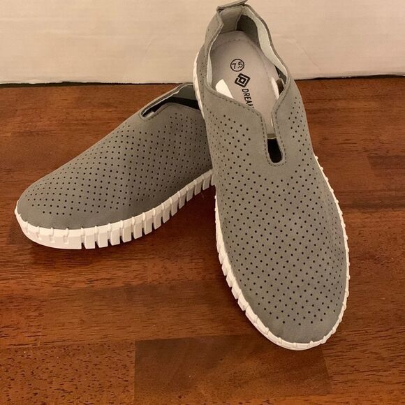 Dream Pairs size 7 1/2 gray loafers NWT - Picture 1 of 8